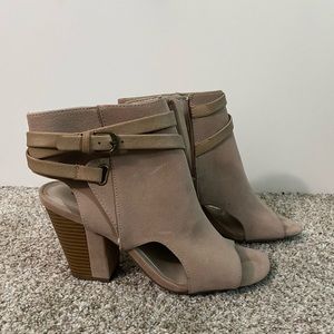White Mountain Ankle Booties